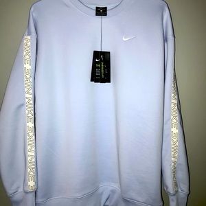 Nike Women’s Fleece Dri-Fit Pullover Medium